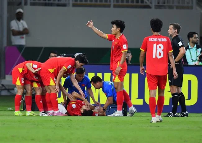 Hình ảnh đội ngũ hỗ trợ khách hàng sẵn sàng trợ giúp